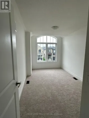 27 Deer Ridge Crescent Whitby ON L1P 0P3