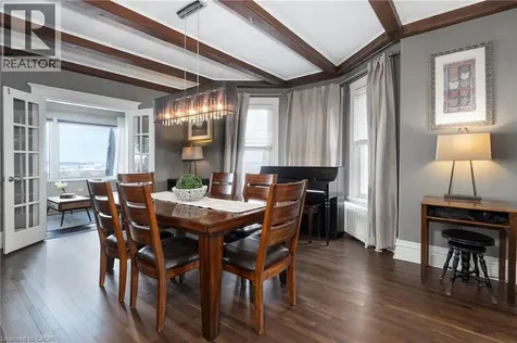 47 Mountain Park Avenue Hamilton ON L9A 1A1