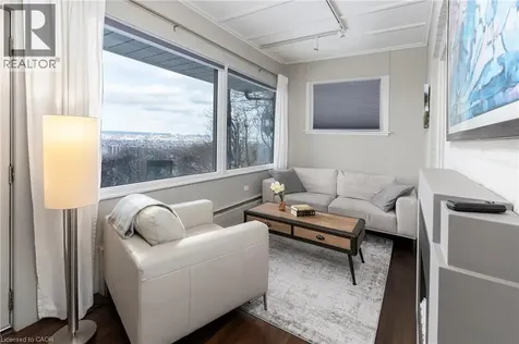 47 Mountain Park Avenue Hamilton ON L9A 1A1