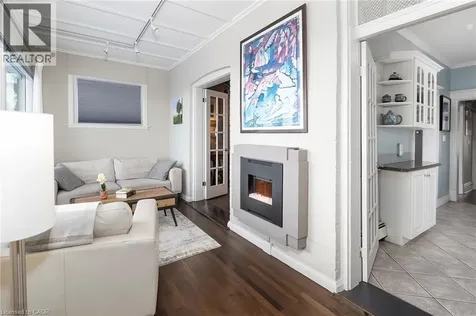 47 Mountain Park Avenue Hamilton ON L9A 1A1