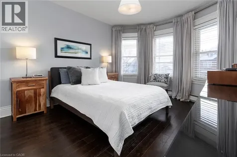 47 Mountain Park Avenue Hamilton ON L9A 1A1