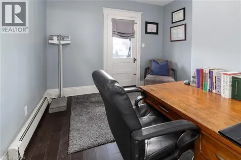 47 Mountain Park Avenue Hamilton ON L9A 1A1