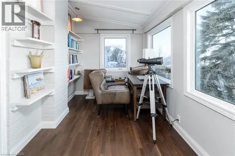 47 Mountain Park Avenue Hamilton ON L9A 1A1