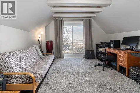 47 Mountain Park Avenue Hamilton ON L9A 1A1