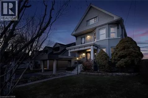 47 Mountain Park Avenue Hamilton ON L9A 1A1