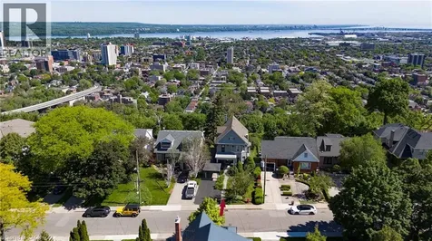 47 Mountain Park Avenue Hamilton ON L9A 1A1