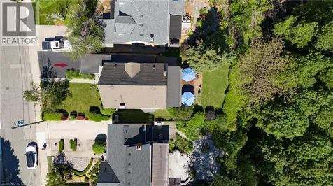 47 Mountain Park Avenue Hamilton ON L9A 1A1
