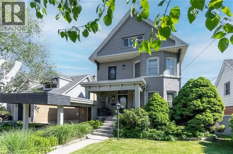 47 Mountain Park Avenue Hamilton ON L9A 1A1