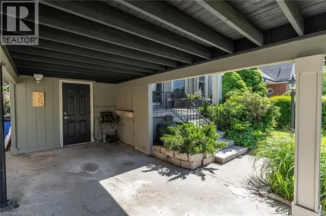 47 Mountain Park Avenue Hamilton ON L9A 1A1