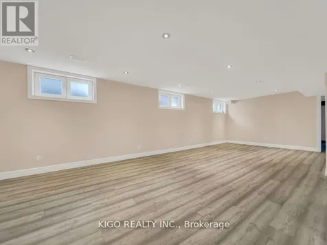 236 Neilson Avenue Waterloo ON N2J 2M3