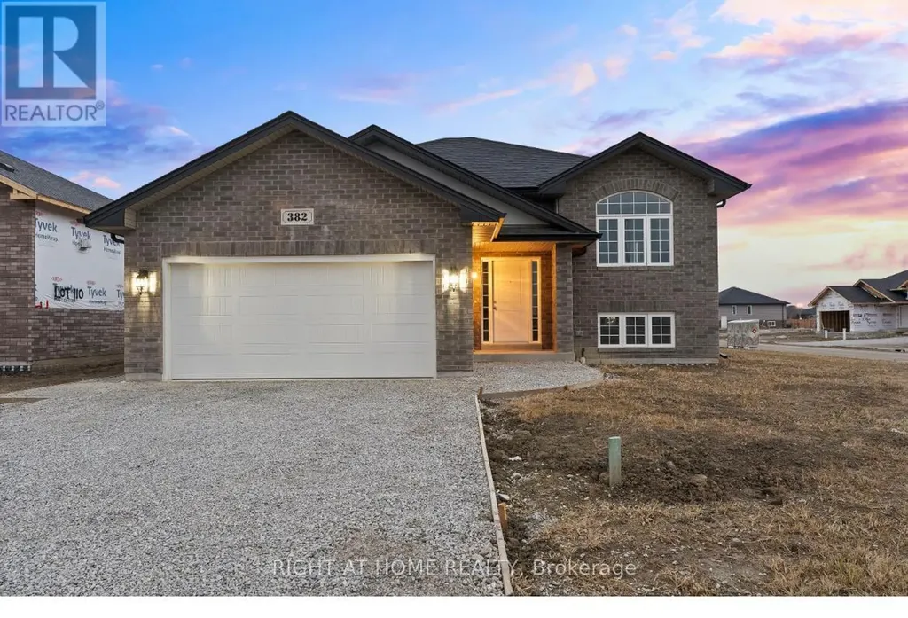 382 Mulberry Lane Lakeshore ON N8L 1A9