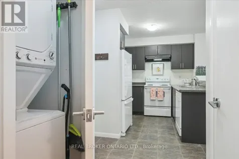 185 Legion Road North Toronto (mimico) ON M8Y 0A1