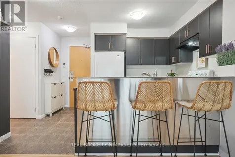 185 Legion Road North Toronto (mimico) ON M8Y 0A1