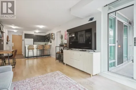 185 Legion Road North Toronto (mimico) ON M8Y 0A1