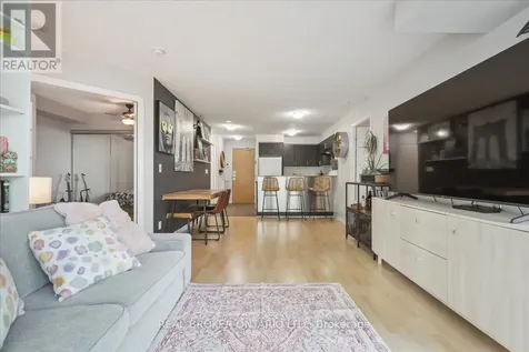 185 Legion Road North Toronto (mimico) ON M8Y 0A1