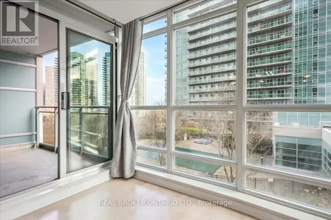 185 Legion Road North Toronto (mimico) ON M8Y 0A1