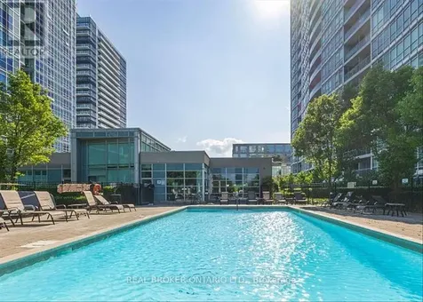 185 Legion Road North Toronto (mimico) ON M8Y 0A1