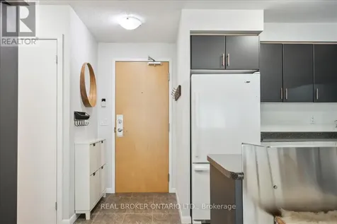 185 Legion Road North Toronto (mimico) ON M8Y 0A1