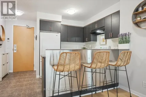 185 Legion Road North Toronto (mimico) ON M8Y 0A1