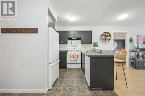 185 Legion Road North Toronto (mimico) ON M8Y 0A1