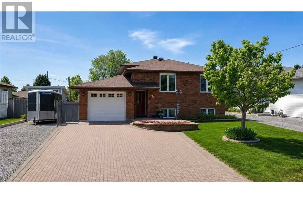 34 Jolette Avenue Azilda ON P0M 1B0