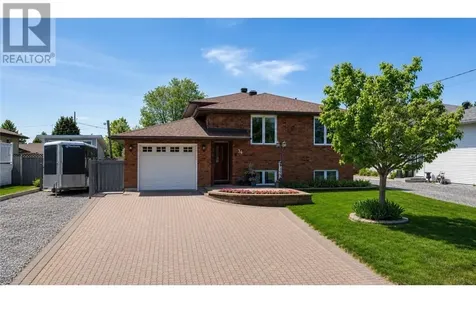34 Jolette Avenue Azilda ON P0M 1B0