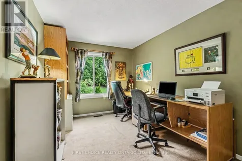 1793 Axminster Court Ottawa ON K1C 1Z5
