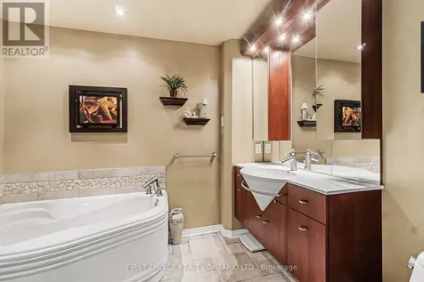 1793 Axminster Court Ottawa ON K1C 1Z5