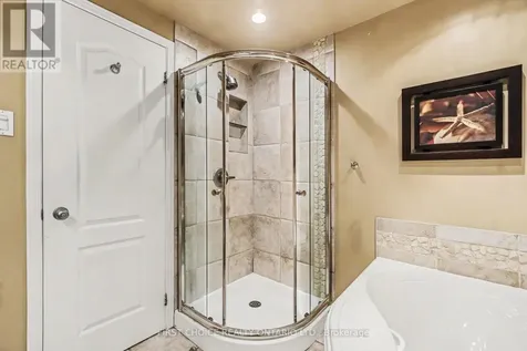 1793 Axminster Court Ottawa ON K1C 1Z5