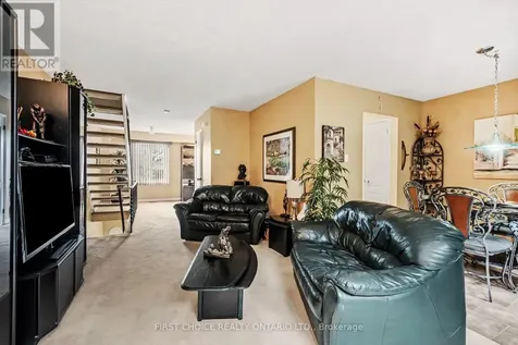 1793 Axminster Court Ottawa ON K1C 1Z5