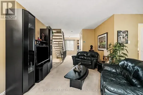 1793 Axminster Court Ottawa ON K1C 1Z5