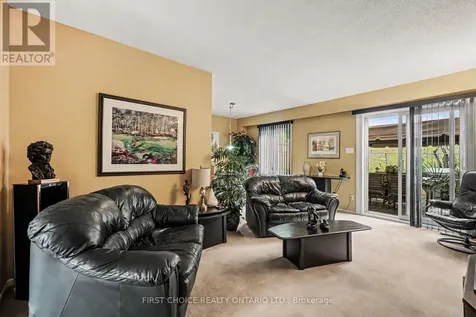 1793 Axminster Court Ottawa ON K1C 1Z5