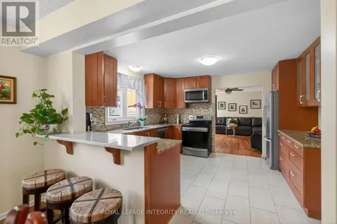 1409 Lepage Avenue Ottawa ON K1Z 8M8