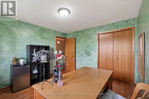 1409 Lepage Avenue Ottawa ON K1Z 8M8