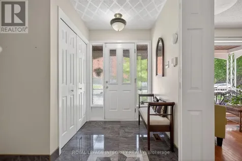 1409 Lepage Avenue Ottawa ON K1Z 8M8