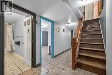 1409 Lepage Avenue Ottawa ON K1Z 8M8