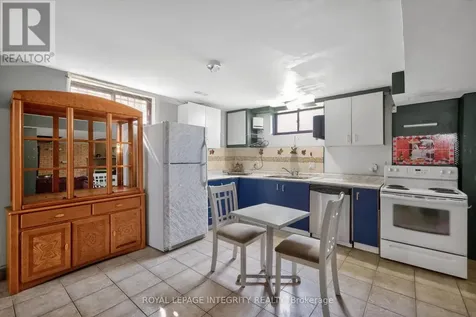1409 Lepage Avenue Ottawa ON K1Z 8M8