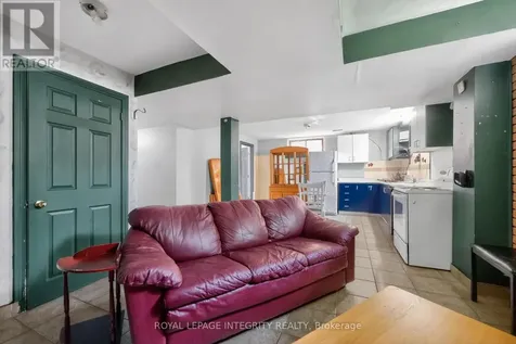 1409 Lepage Avenue Ottawa ON K1Z 8M8