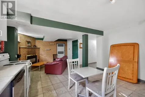 1409 Lepage Avenue Ottawa ON K1Z 8M8