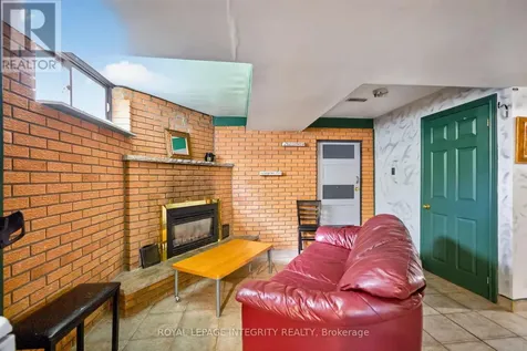 1409 Lepage Avenue Ottawa ON K1Z 8M8