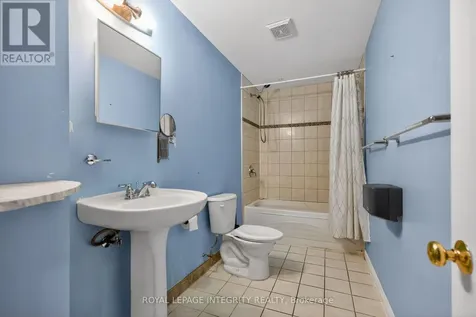 1409 Lepage Avenue Ottawa ON K1Z 8M8