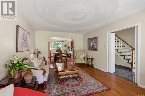 1409 Lepage Avenue Ottawa ON K1Z 8M8
