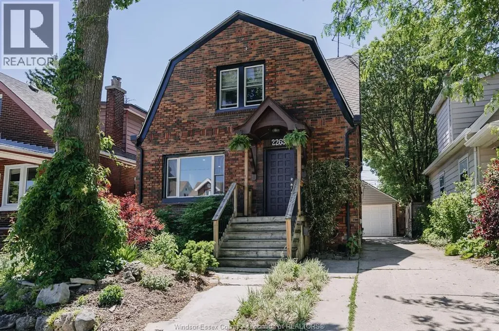 2263 Fraser Avenue Windsor ON N8X 3Z6