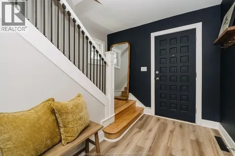 2263 Fraser Avenue Windsor ON N8X 3Z6