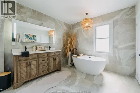 2263 Fraser Avenue Windsor ON N8X 3Z6