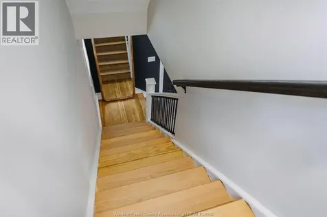 2263 Fraser Avenue Windsor ON N8X 3Z6
