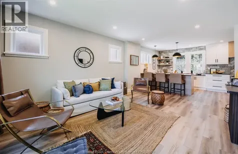 2263 Fraser Avenue Windsor ON N8X 3Z6