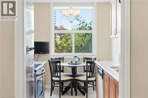 205 Hilda Avenue North York ON M2M 4B1