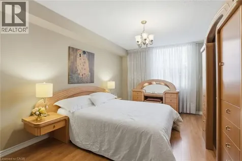 205 Hilda Avenue North York ON M2M 4B1