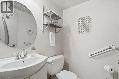 205 Hilda Avenue North York ON M2M 4B1